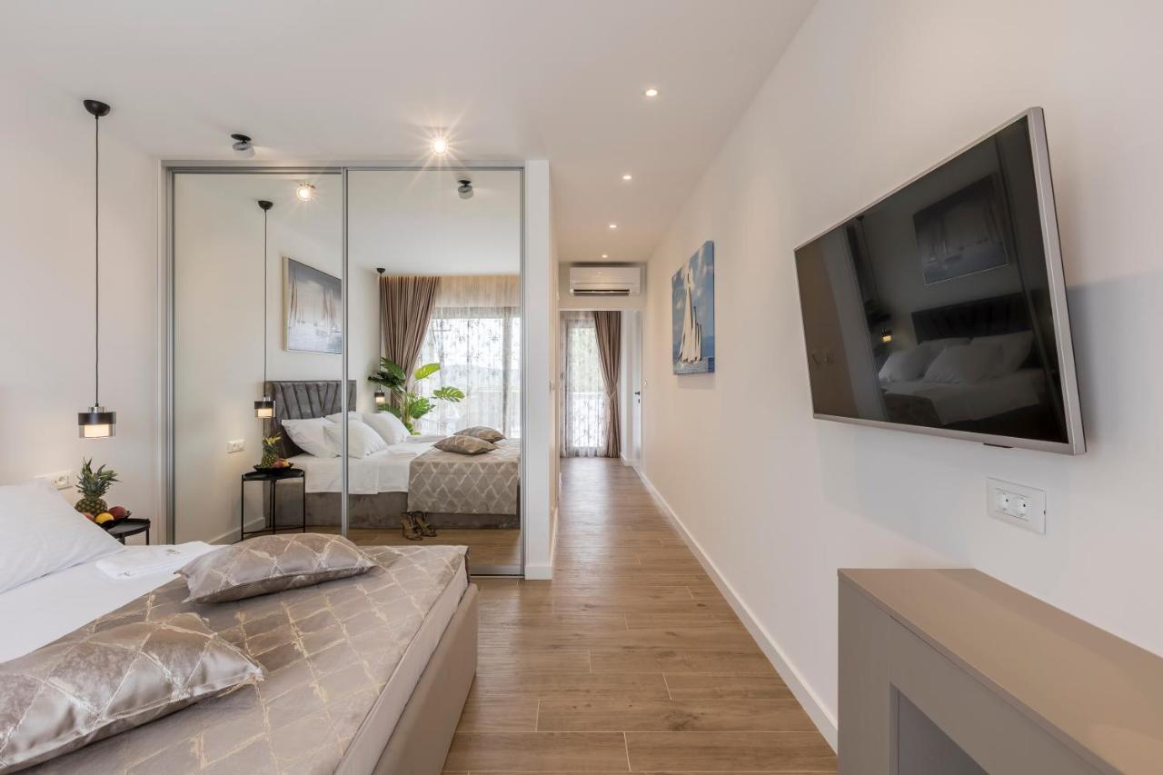 Luxury Villa Diana With Heated Pool And Jacuzzi Dograde 외부 사진