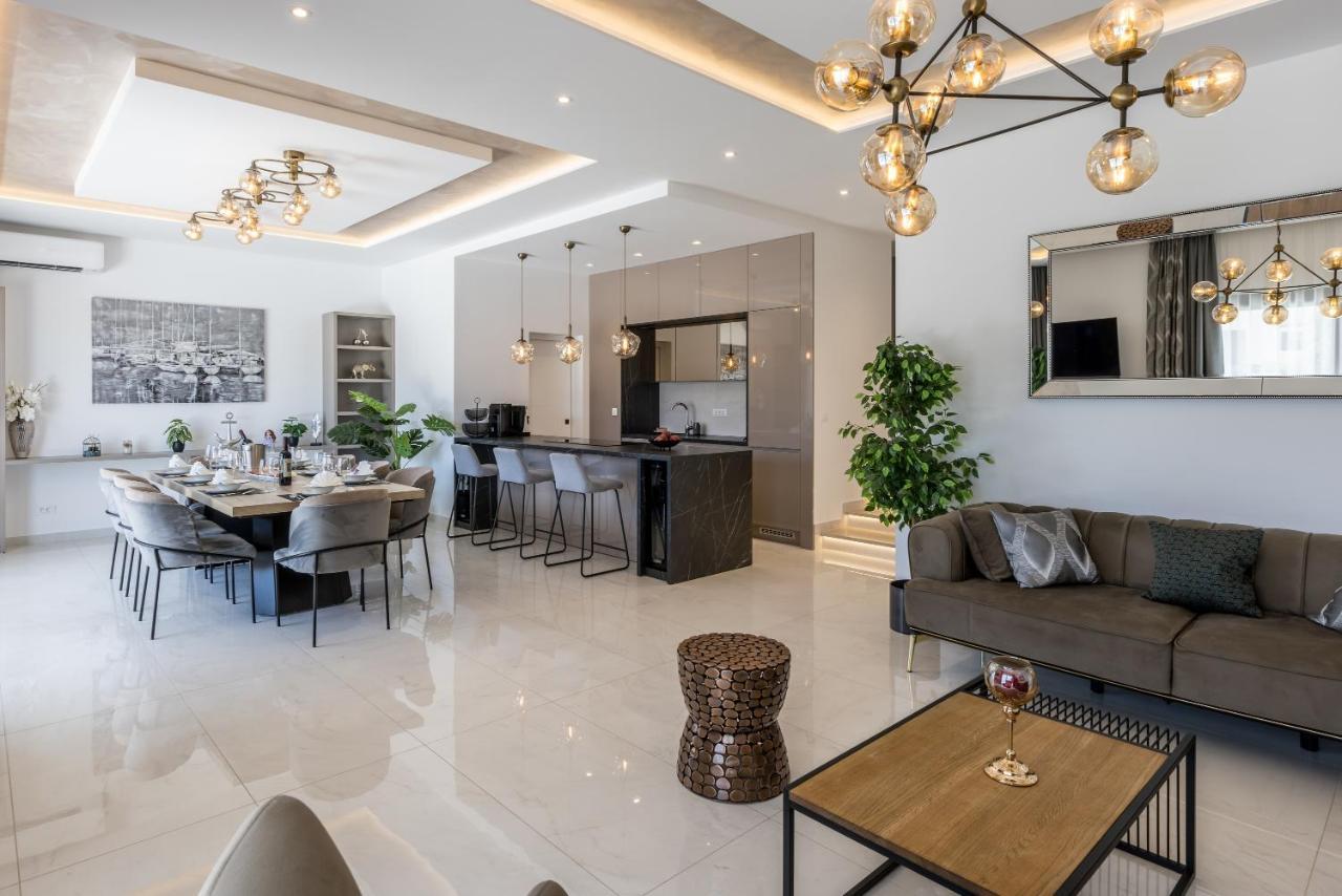 Luxury Villa Diana With Heated Pool And Jacuzzi Dograde 외부 사진