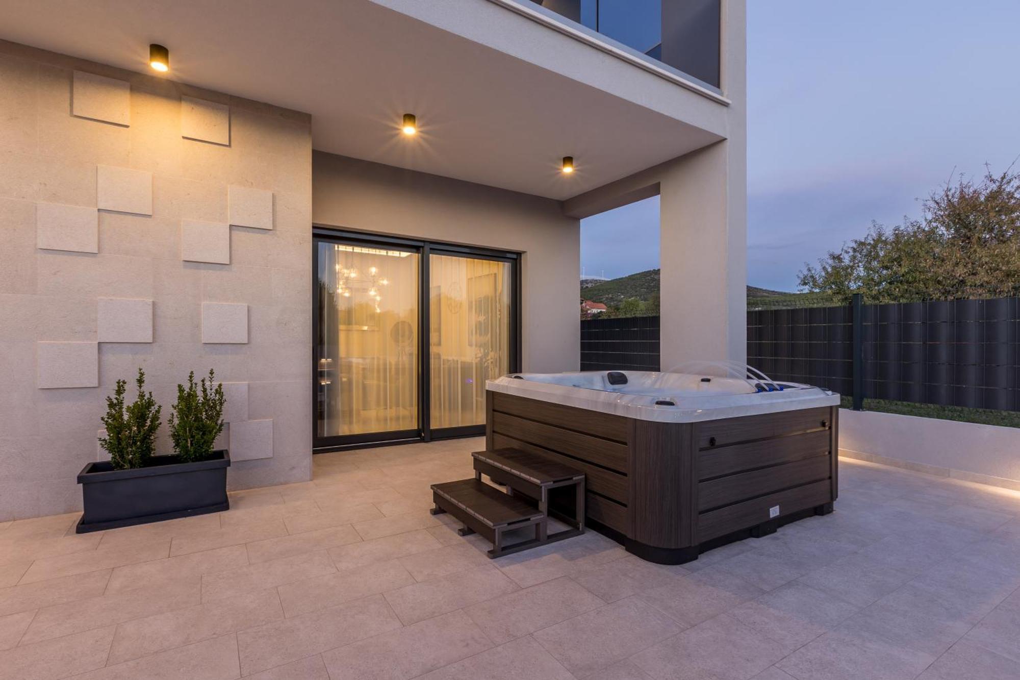 Luxury Villa Diana With Heated Pool And Jacuzzi Dograde 외부 사진