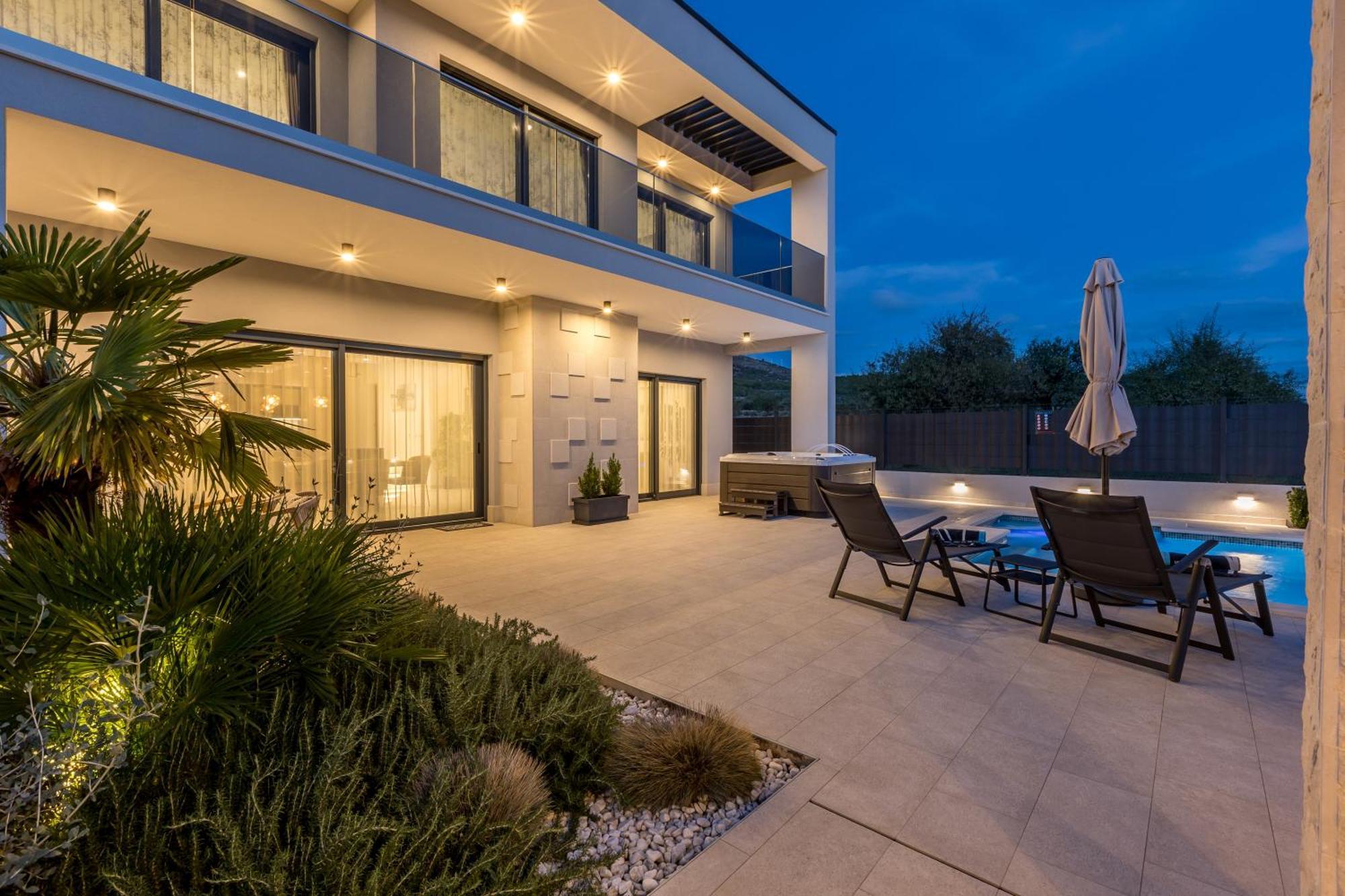 Luxury Villa Diana With Heated Pool And Jacuzzi Dograde 외부 사진