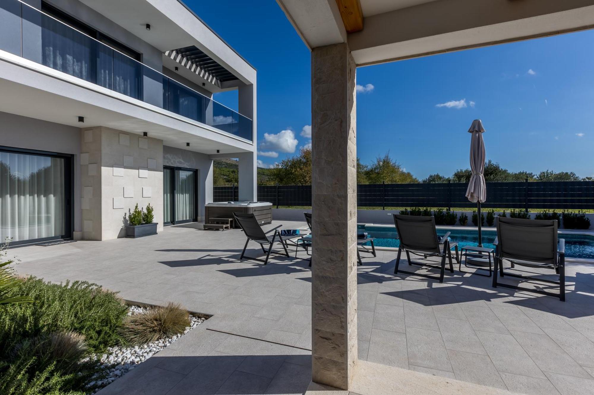 Luxury Villa Diana With Heated Pool And Jacuzzi Dograde 외부 사진