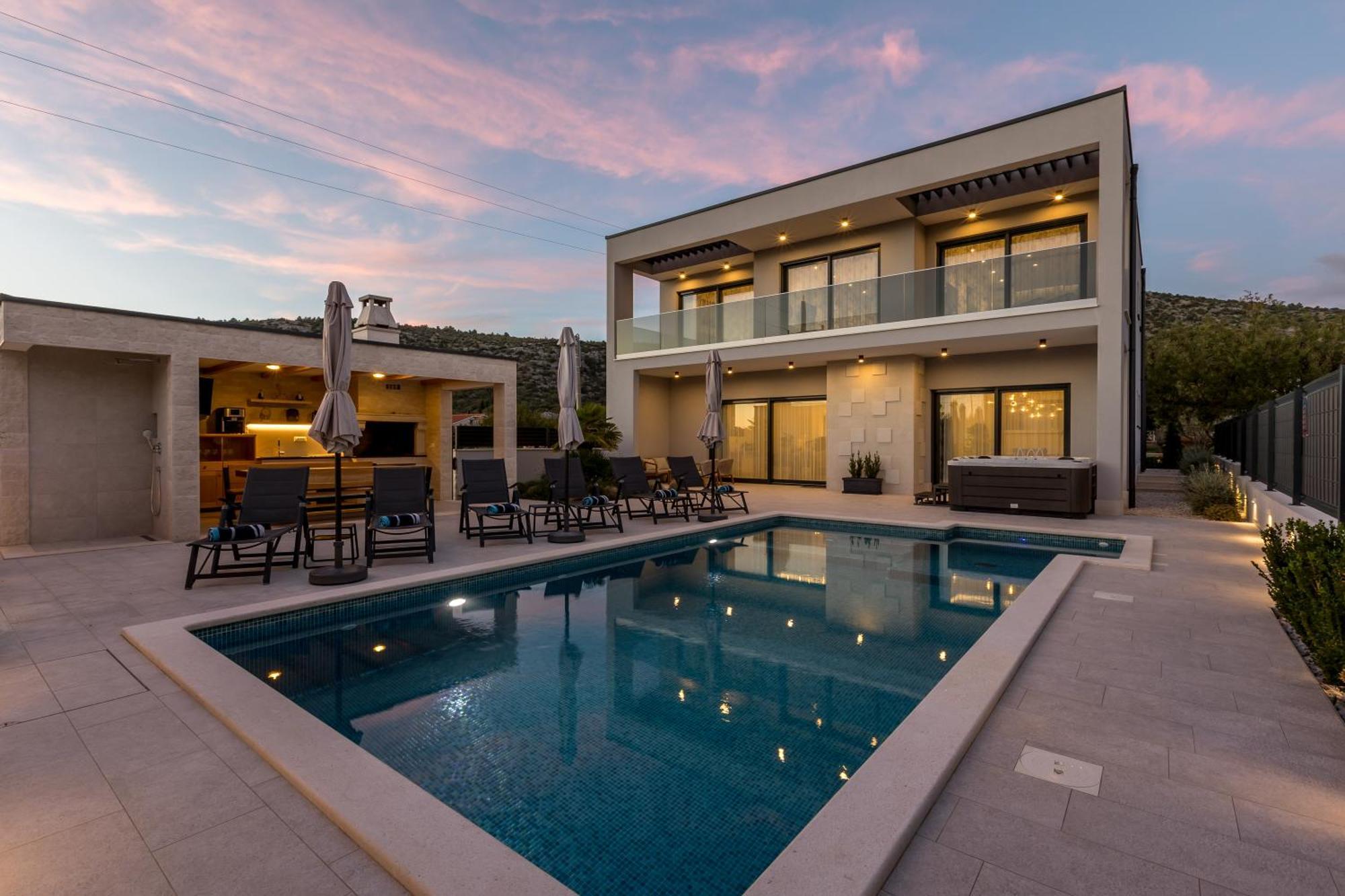 Luxury Villa Diana With Heated Pool And Jacuzzi Dograde 외부 사진
