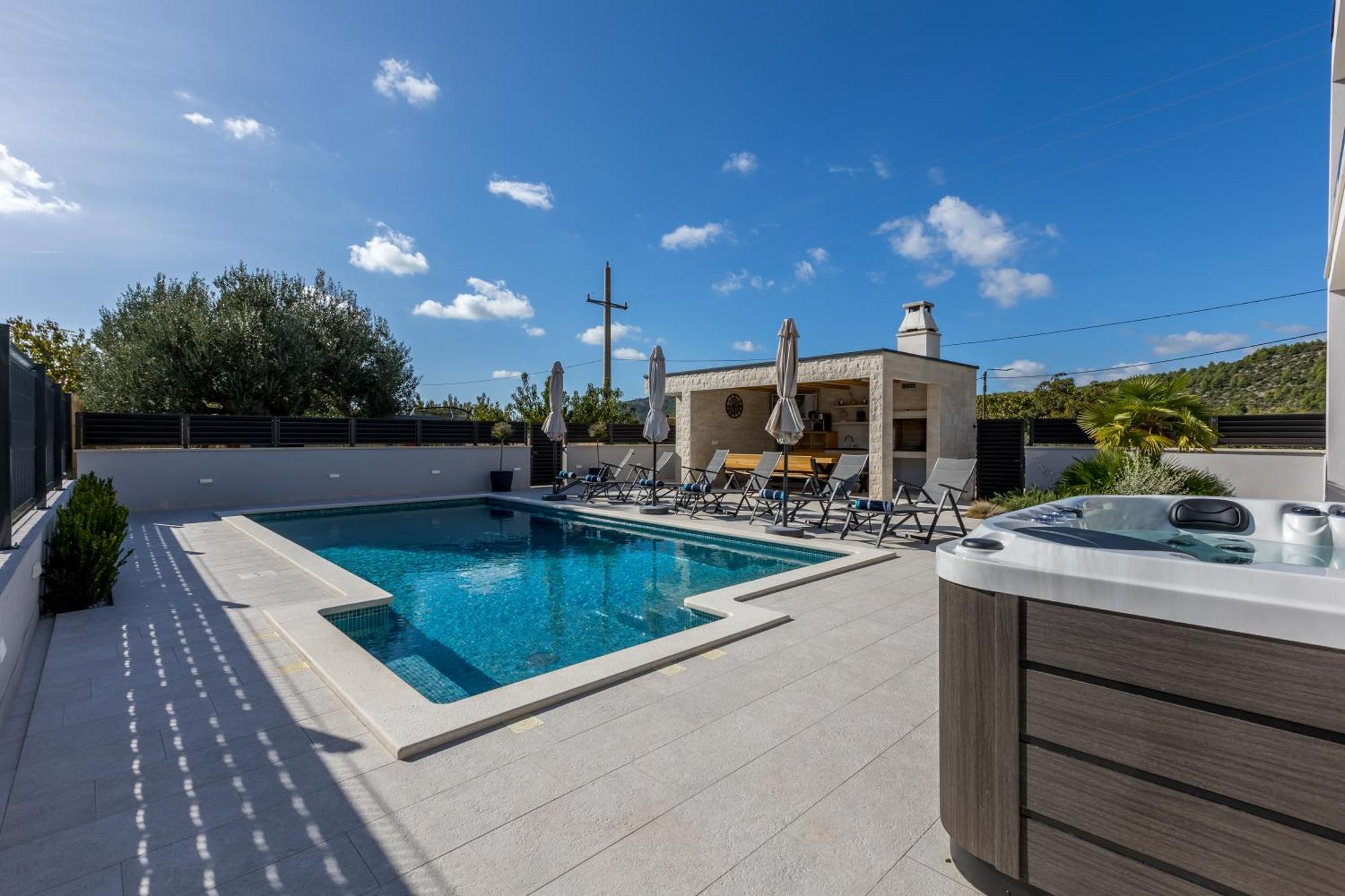 Luxury Villa Diana With Heated Pool And Jacuzzi Dograde 외부 사진