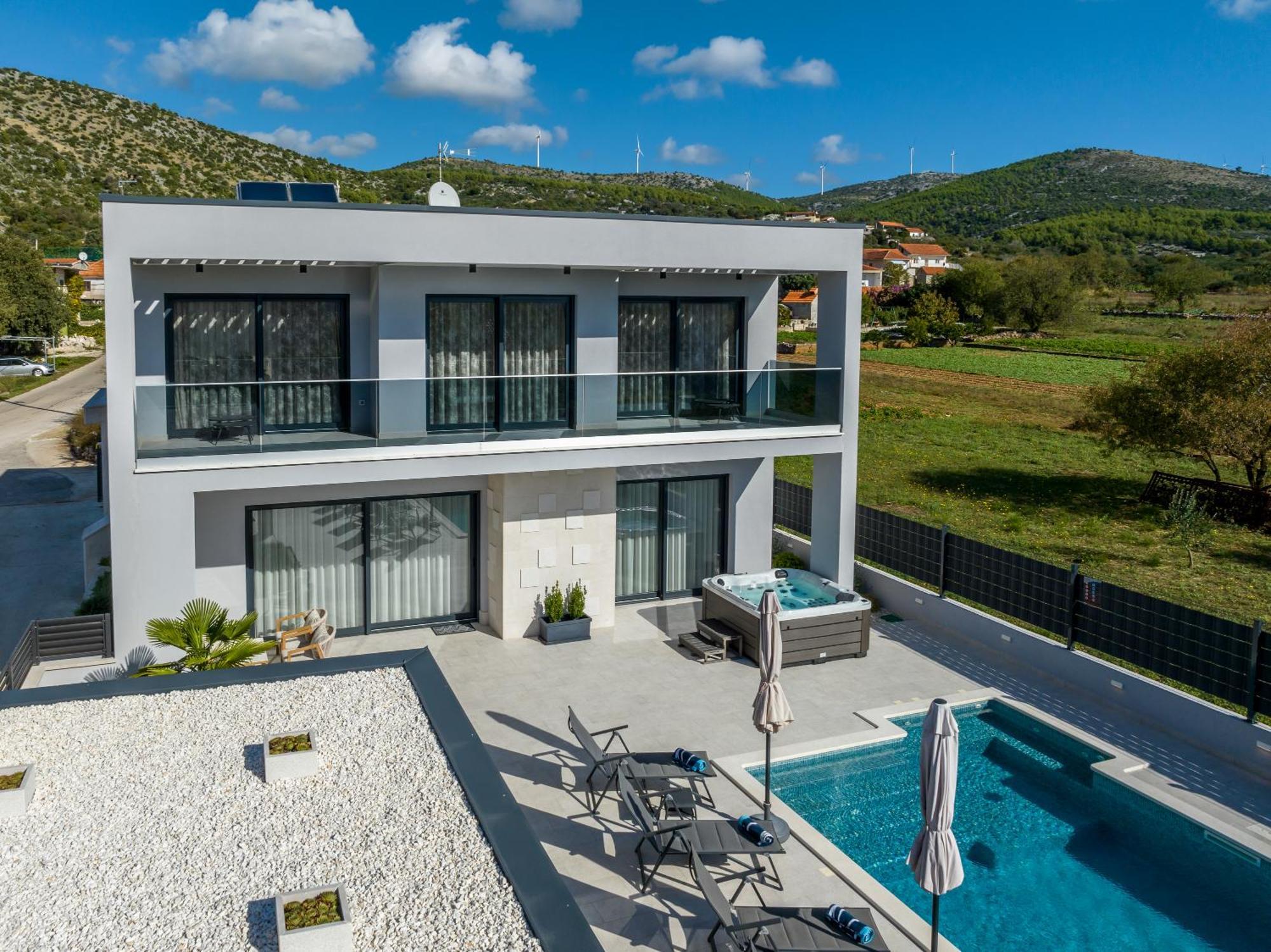 Luxury Villa Diana With Heated Pool And Jacuzzi Dograde 외부 사진