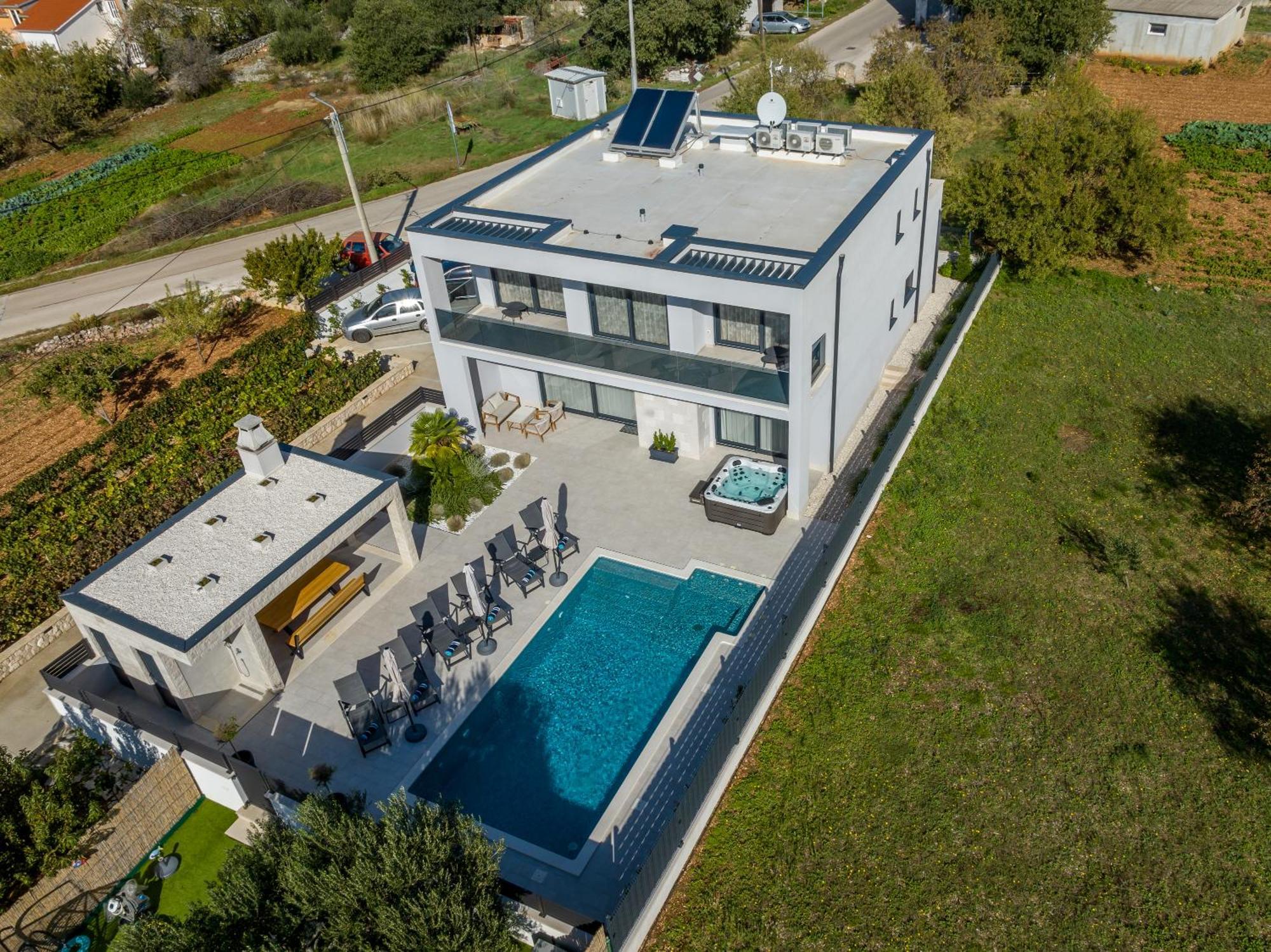 Luxury Villa Diana With Heated Pool And Jacuzzi Dograde 외부 사진