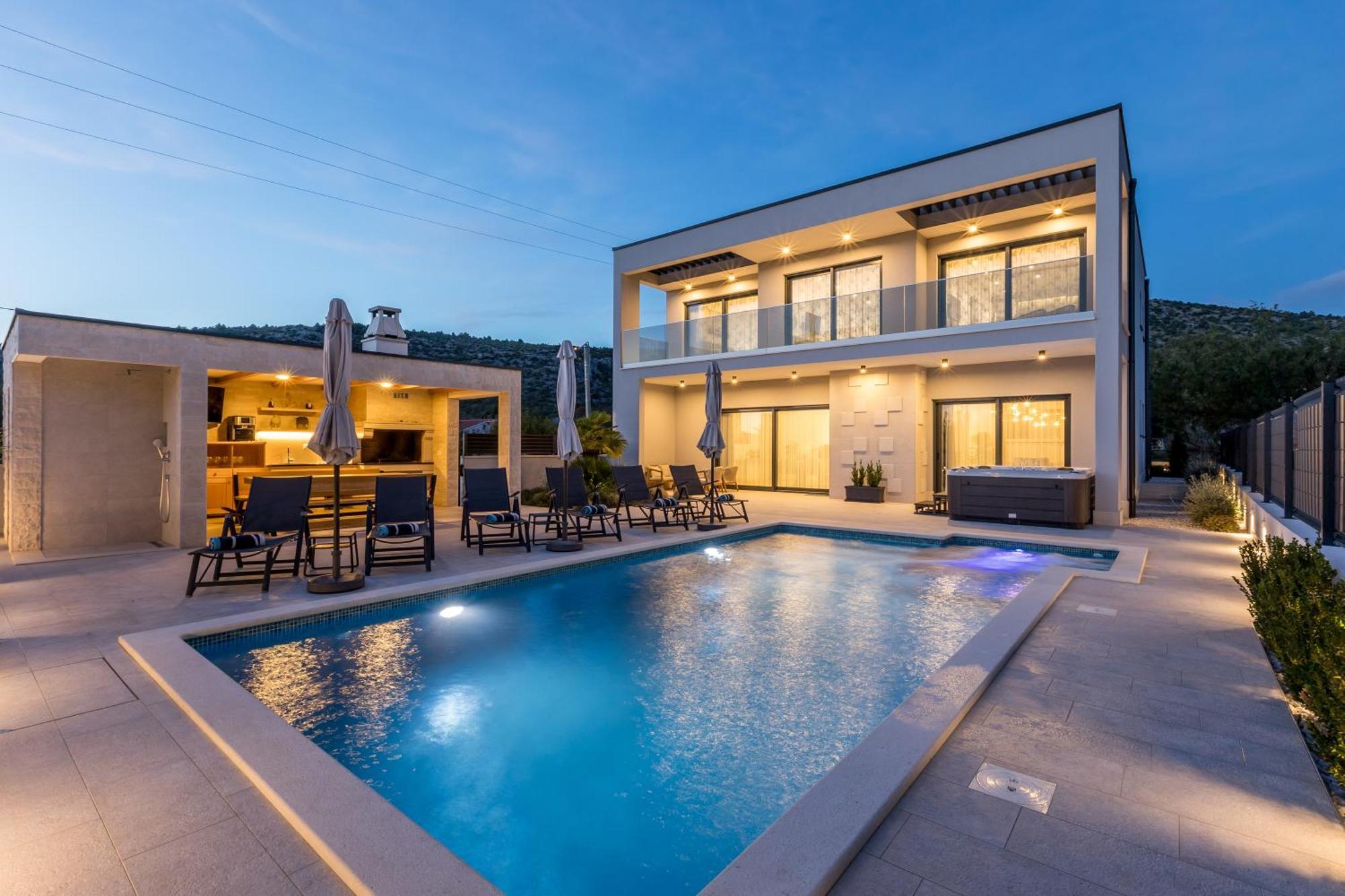 Luxury Villa Diana With Heated Pool And Jacuzzi Dograde 외부 사진
