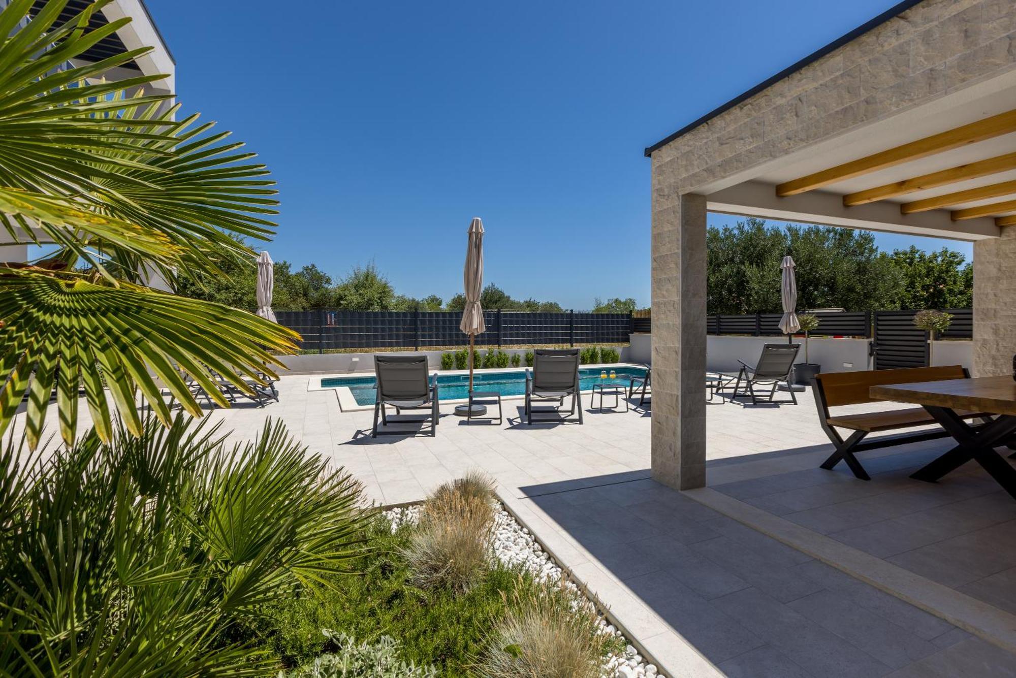 Luxury Villa Diana With Heated Pool And Jacuzzi Dograde 외부 사진
